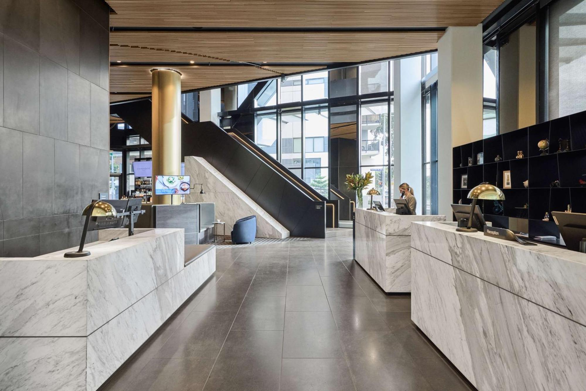 Vibe Hotel Melbourne Docklands Esterno foto